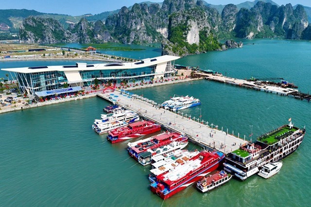 Crystal Holidays Harbour Vân Đồn: Lợi thế bất động sản du lịch sở hữu bến du thuyền, kề cận thương cảng quốc tế hiện đại nhất Việt Nam