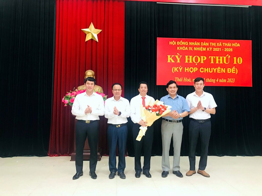 Nghệ An: Đồng chí Chu Anh Tuấn làm Chủ tịch UBND thị xã Thái Hòa