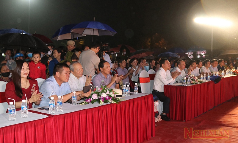 Hà Tĩnh: Nhiều hoạt động ấn tượng tại lễ khai mạc Tuần văn hoá Nguyễn Du