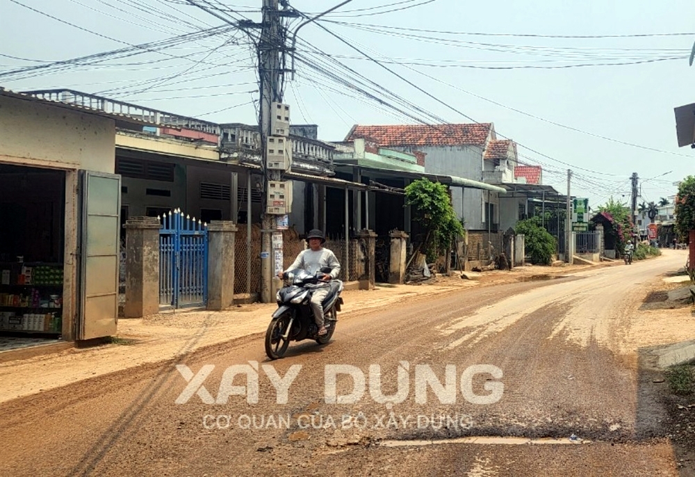 Bình Định: “Hung thần” cày nát đường quê, đơn vị thi công thoái thác trách nhiệm