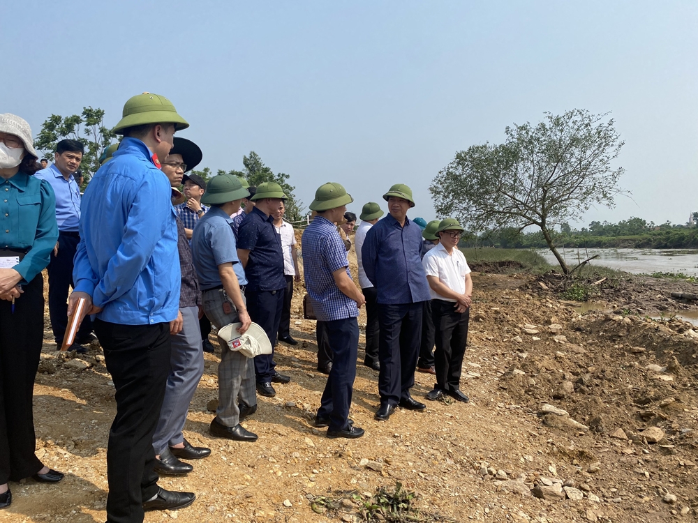 Thanh Hóa: Khẩn trương tìm giải pháp xử lý sạt lở đê sông Càn