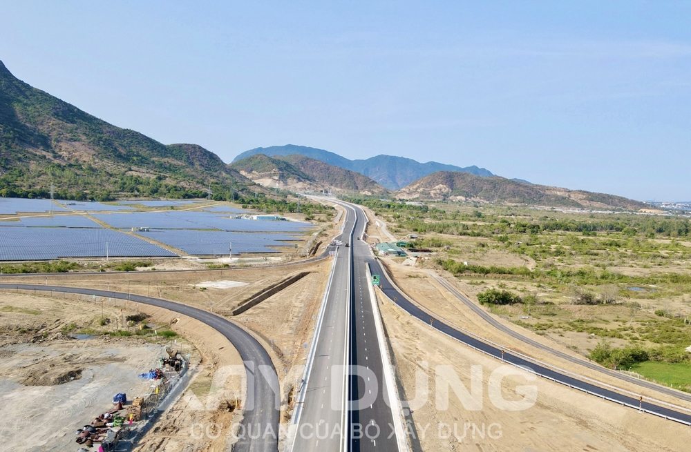 Cận cảnh dự án cao tốc Nha Trang - Cam Lâm trước ngày đưa vào vận hành