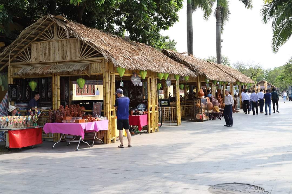 Festival nghề truyền thống Huế 2023: Khai mạc không gian trưng bày, giới thiệu sản phẩm làng nghề