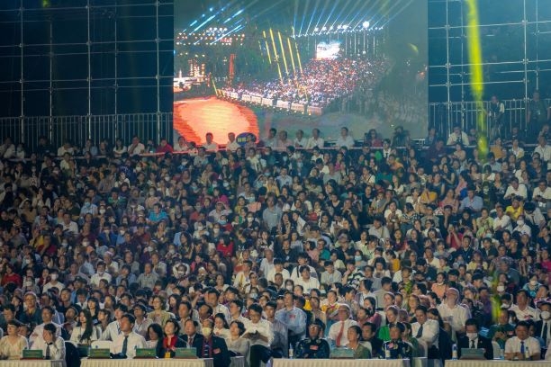 Rực rỡ đêm khai mạc Festival nghề truyền thống Huế 2023