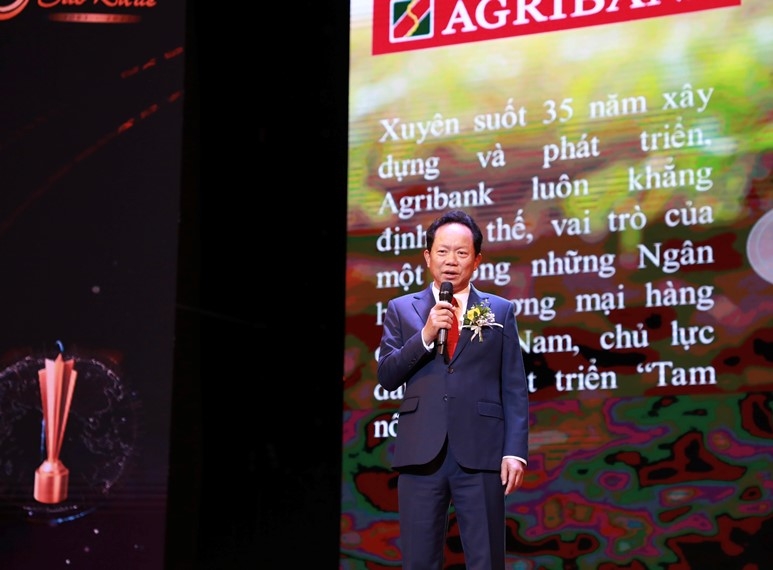 Agribank liên tiếp được vinh danh tại giải thưởng Sao Khuê cho 02 hệ thống công nghệ thông tin xuất sắc trong lĩnh vực Ngân hàng Số