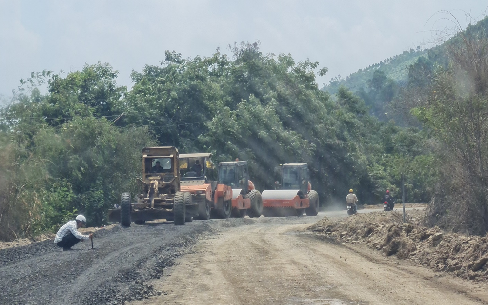 Krông Bông (Đắk Lắk): “Hỏa mù” trên tuyến Tỉnh lộ 12