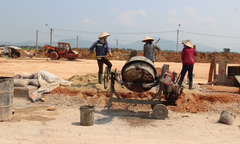 Bình Định: Khó khăn mỏ vật liệu xây dựng các khu tái định cư dự án cao tốc Bắc - Nam