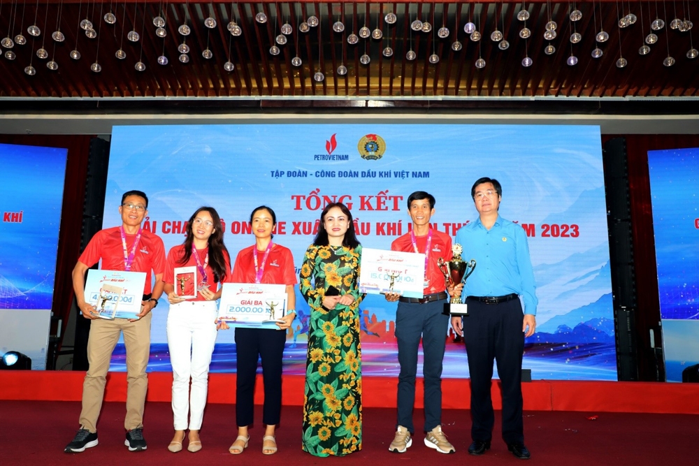 PV GAS về đích ấn tượng, đạt “cơn mưa” khen thưởng tại Giải chạy bộ online Xuân Dầu khí 2023