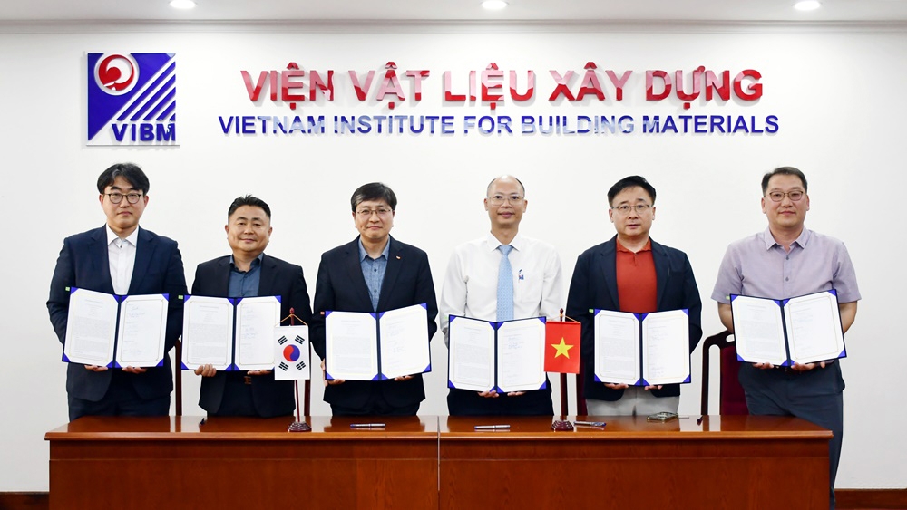 Việt Nam hợp tác với Hàn Quốc sản xuất gạch không nung bằng công nghệ sạch, bền vững