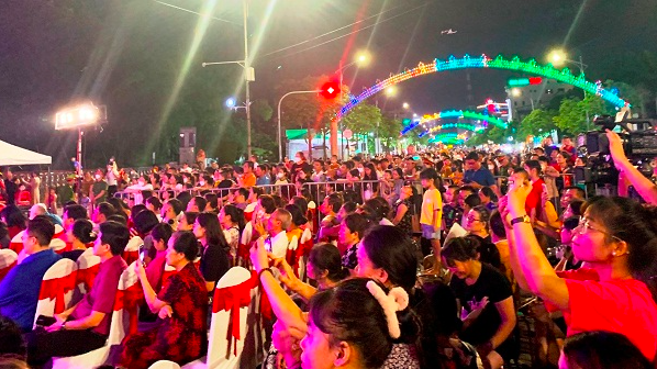 Nghệ An: Chính thức khai trương phố đi bộ tại thành phố Vinh
