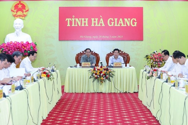 Thủ tướng dự Lễ khởi công đường bộ cao tốc Tuyên Quang-Hà Giang