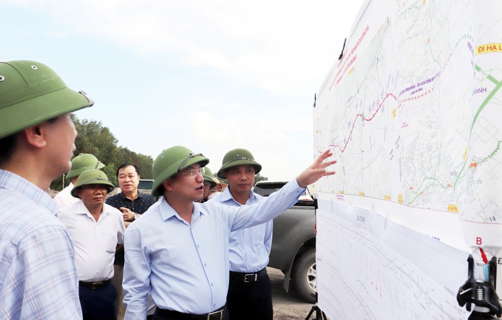 Quảng Ninh: Nan giải vấn đề thiếu đất san nền, thiếu nơi đổ thải