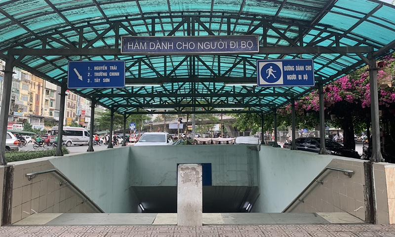 Hà Nội: Người dân thờ ơ với hầm dành cho người đi bộ