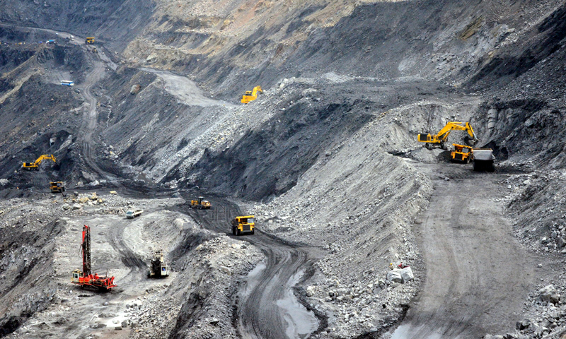 Khai thác khoáng sản phải có giám đốc điều hành mỏ