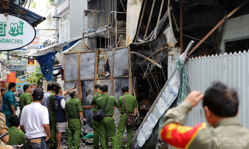 Cháy nhà ở TP Nha Trang, 3 ông cháu tử vong