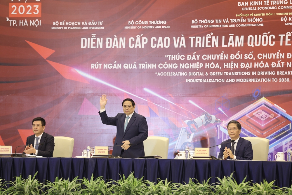 Thủ tướng Phạm Minh Chính: Thúc đẩy chuyển đổi số, chuyển đổi xanh nhanh tạo đột phá rút ngắn quá trình CNH, HĐH đất nước