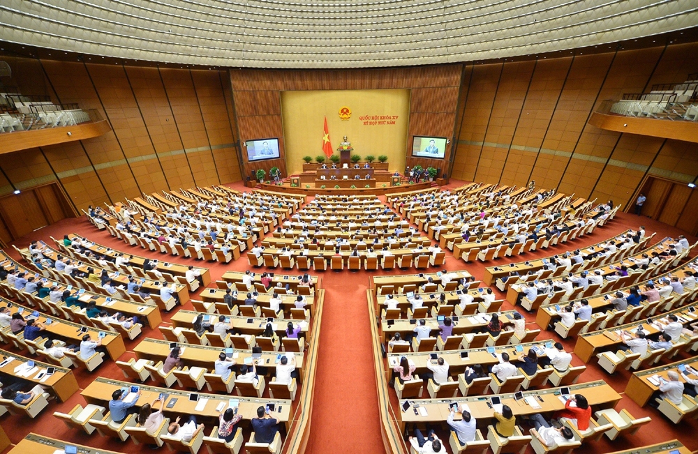 Bộ trưởng Nguyễn Thanh Nghị báo cáo, giải trình làm rõ nội dung dự thảo Luật Nhà ở (sửa đổi)