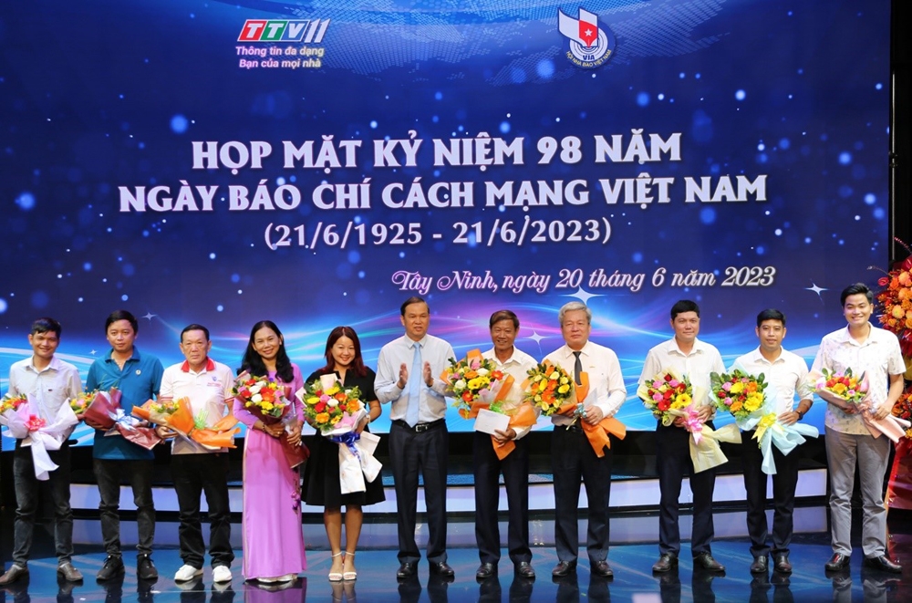 Họp mặt và trao Giải báo chí Tây Ninh lần thứ 22