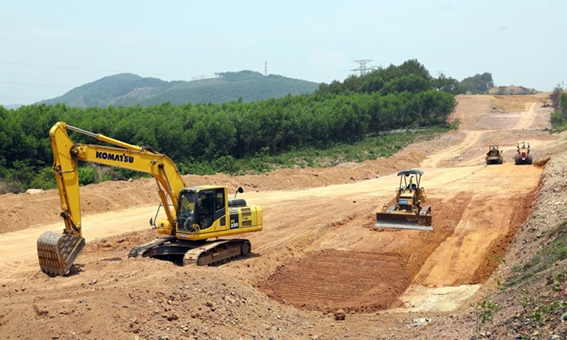 Gỡ khó vật liệu xây dựng thông thường cho Dự án đường bộ cao tốc Bắc - Nam phía Đông