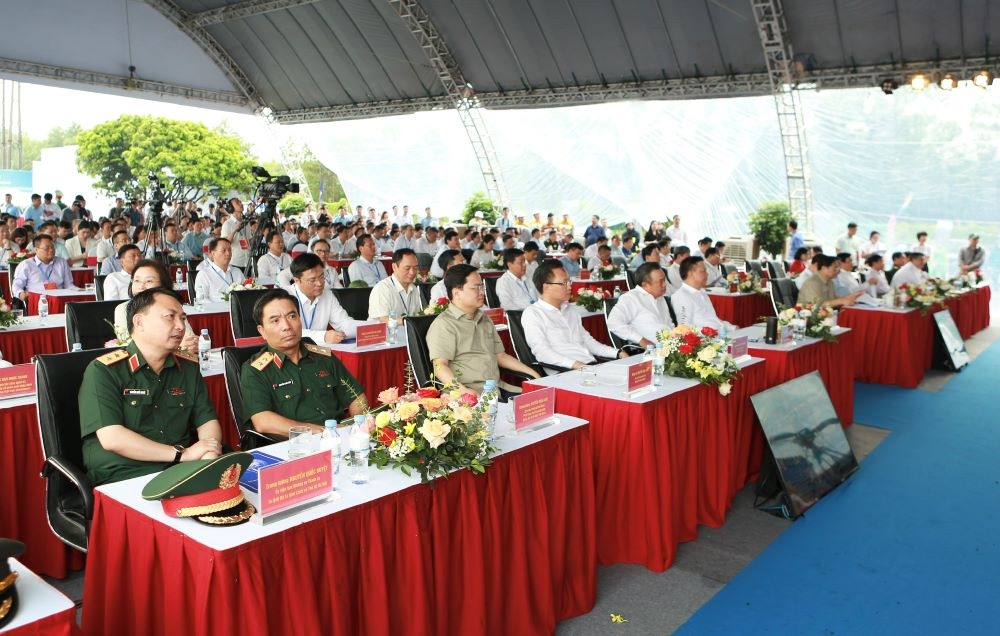 Thủ tướng bấm nút khởi công Vành đai 4 Hà Nội, cao tốc Cao Lãnh - An Hữu