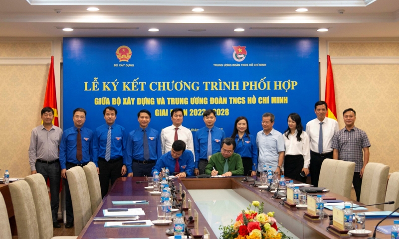 Tăng cường phối hợp giữa Bộ Xây dựng và Trung ương Đoàn TNCS Hồ Chí Minh