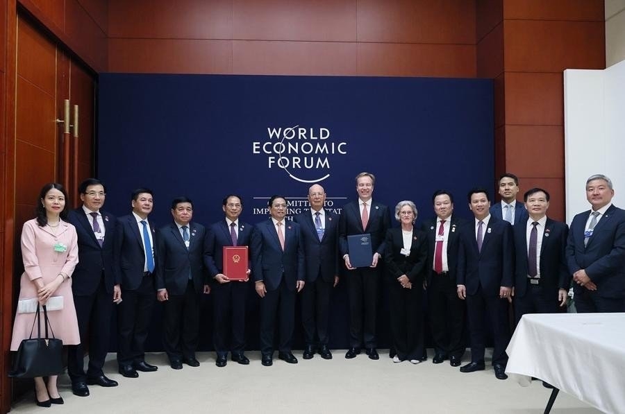 Bộ trưởng Bộ Công Thương tham dự đoàn Thủ tướng Chính phủ Phạm Minh Chính thăm chính thức Trung Quốc và dự Diễn đàn Kinh tế thế giới (WEF)