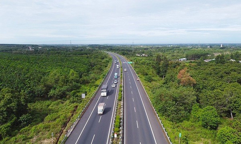 Cần thiết mở rộng cao tốc TPHCM-Long Thành-Dầu Giây lên 10 làn xe