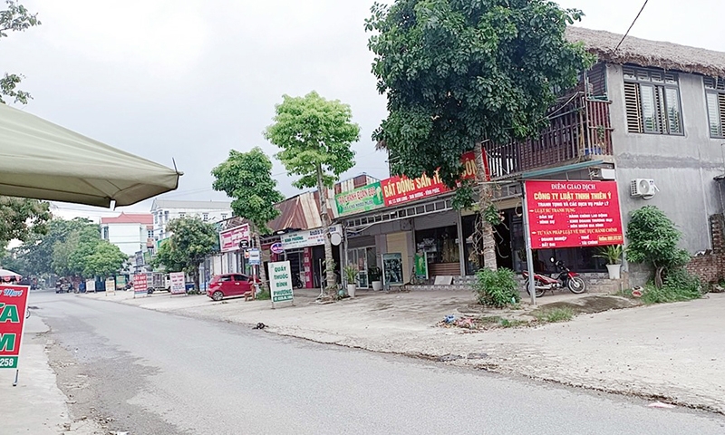 Tam Dương (Vĩnh Phúc): Chỉ đạo xử lý dứt điểm xây dựng trái phép hành lang an toàn giao thông tại thị trấn Kim Long
