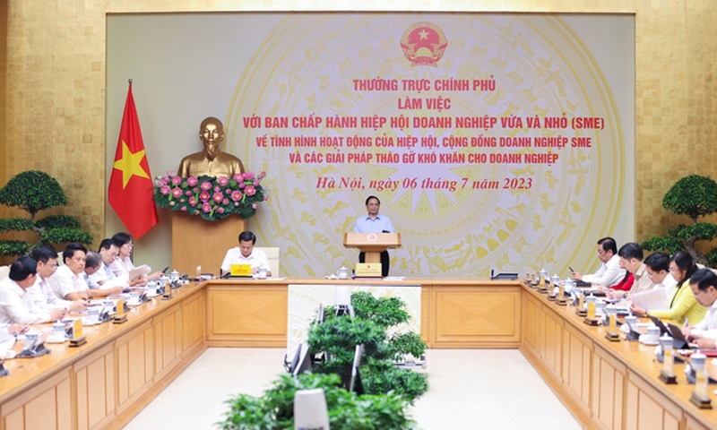 Thủ tướng chủ trì cuộc làm việc của Thường trực Chính phủ với Ban Chấp hành Hiệp hội Doanh nghiệp vừa và nhỏ Việt Nam