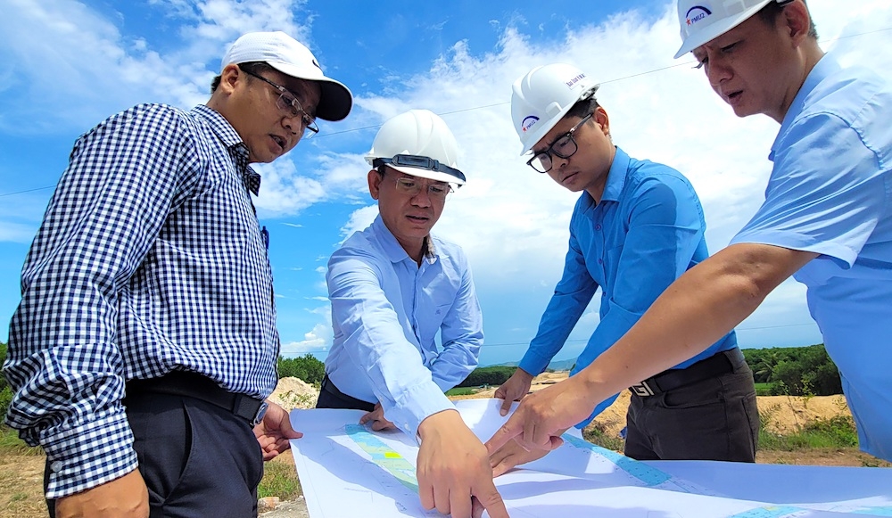 Nông dân Quảng Ngãi chủ động tháo dỡ nhà cửa, nhường đất xây dựng cao tốc Bắc – Nam