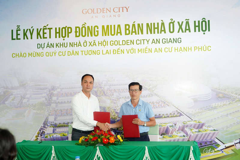 Nhà ở xã hội Golden City An Giang ký kết hợp đồng mua bán căn hộ với khách hàng