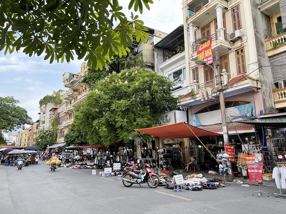 Thành phố Hà Nội yêu cầu rà soát, tìm địa điểm mới cho chợ Nhà Xanh