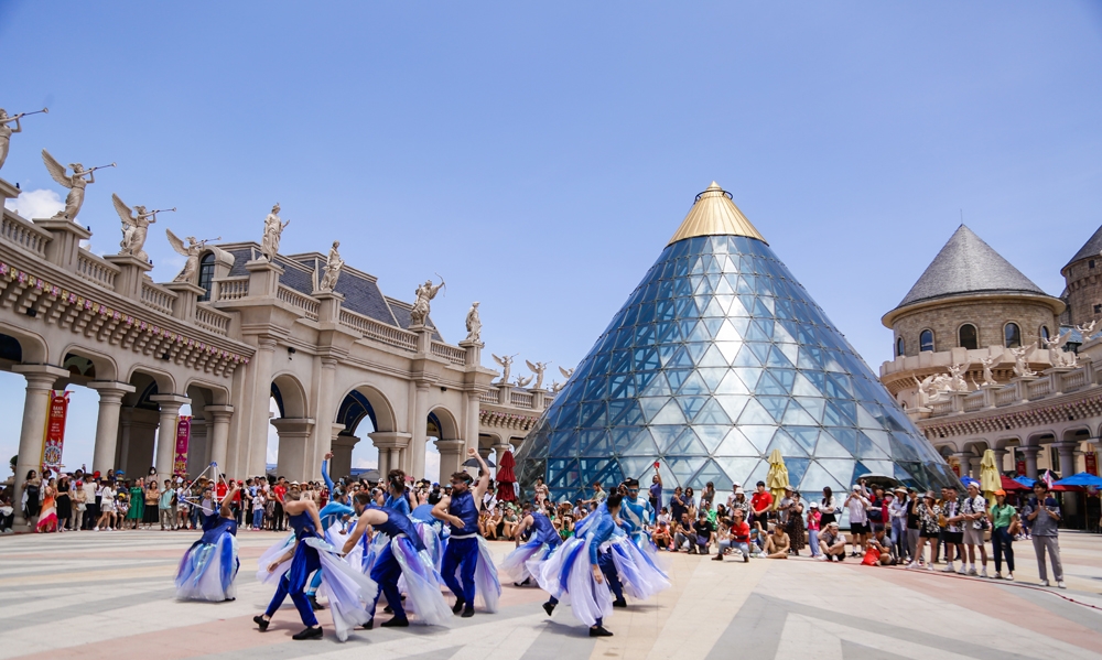 Tạp chí Úc: Sun World Ba Na Hills khiến Đà Nẵng thú vị hơn với du khách