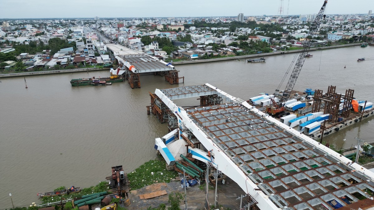 Cận cảnh cây cầu gần 800 tỷ đồng sắp hợp long qua sông Cần Thơ