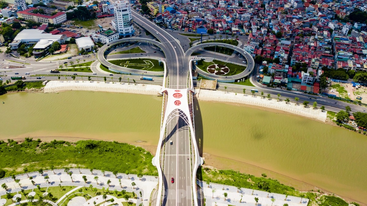 Ấn tượng với vẻ đẹp của hai cây cầu biểu tượng của TP Hải Phòng