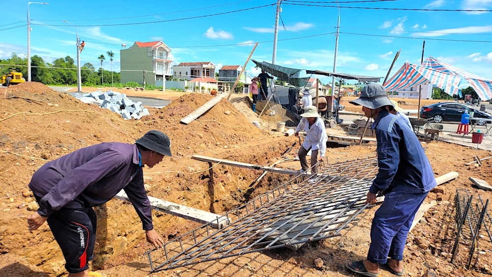 Người dân Quảng Ngãi xây dựng cuộc sống mới trong các khu tái định cư cao tốc Bắc – Nam