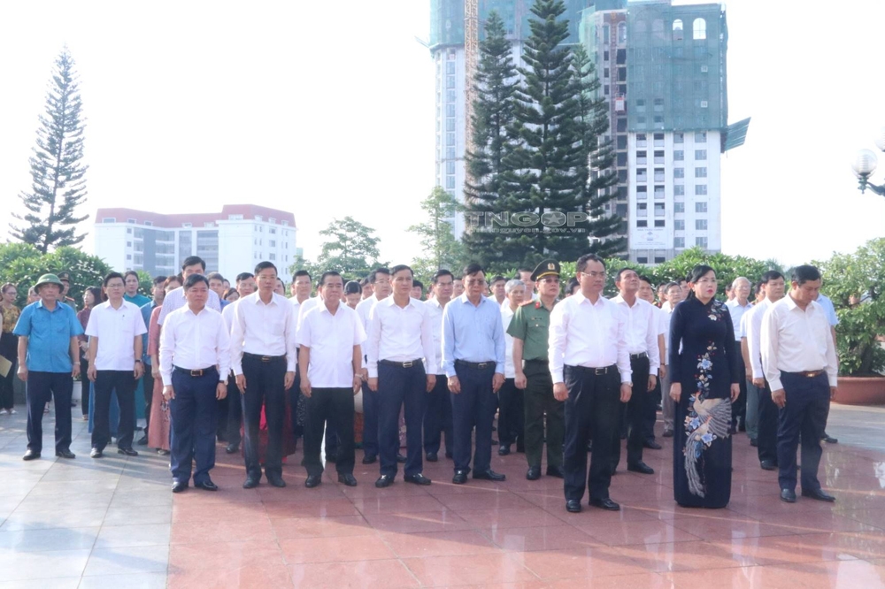 Thái Nguyên: Dâng hương tưởng nhớ các anh hùng liệt sĩ tại Khu di tích lịch sử quốc gia 27/7