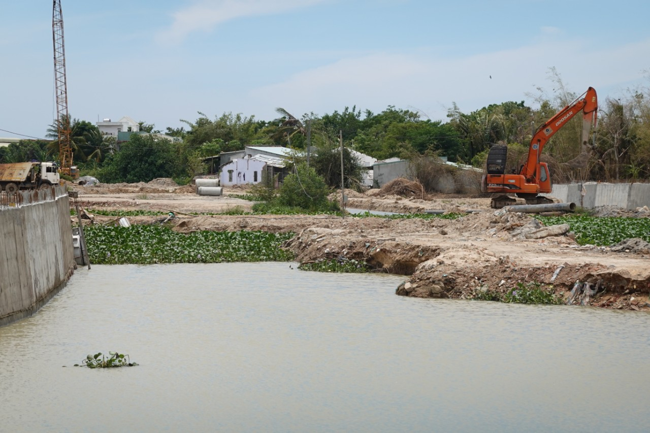Bình Định: Bồi thường đất lấn chiếm tại dự án Hệ thống tiêu thoát lũ sông Dinh