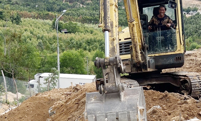 Phú Yên: Tháo dỡ công trình xây dựng trái phép tại Xuân Hải