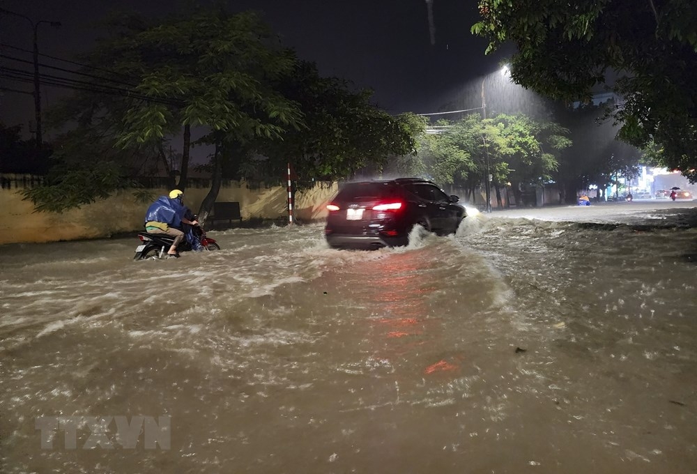 Thành phố Điện Biên Phủ ngập sâu sau cơn mưa lớn