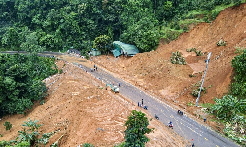 Lâm Đồng: Kiểm tra nguy cơ sạt lở một số tuyến đường đèo