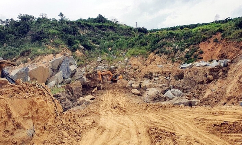 Phú Yên: Mỏ đá ốp lát Kim Sơn khai thác ngoài phạm vi cho phép