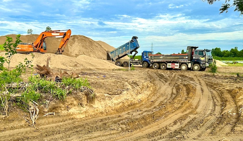 Quảng Ngãi: Mỏ cát trúng đấu giá chỉ được phép khai thác khi đã hoàn thành việc kê khai giá