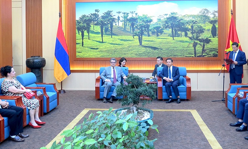 Đại sứ Nhà nước Armenia thăm, làm việc tại Phú Thọ