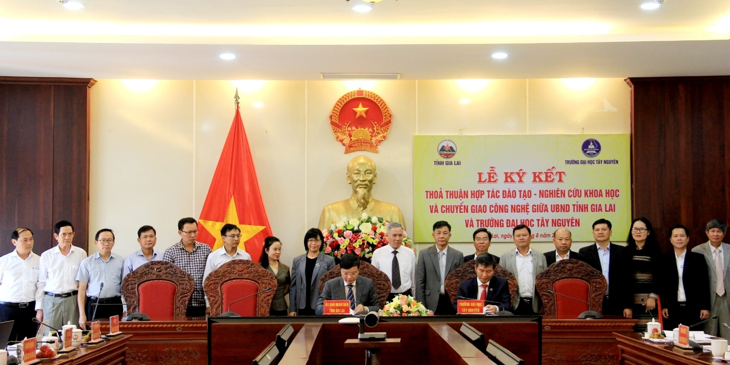 UBND tỉnh Gia Lai và trường Đại học Tây Nguyên ký kết thỏa thuận hợp tác