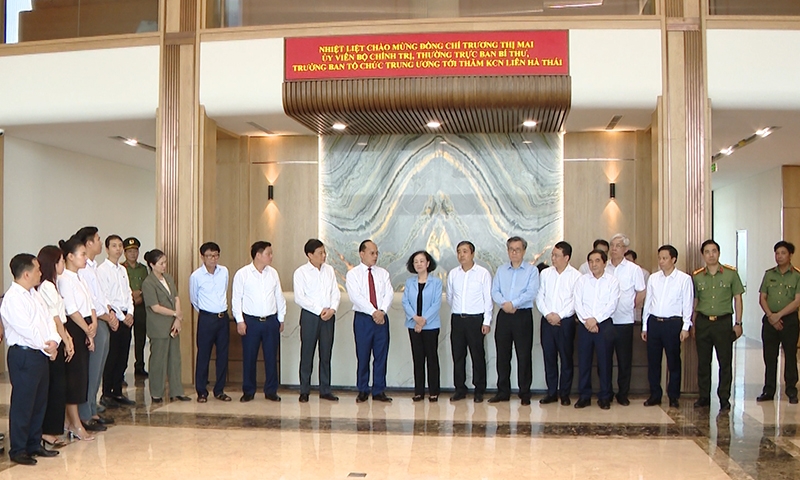 Thường trực Ban Bí thư Trương Thị Mai tới thăm Khu công nghiệp Liên Hà Thái