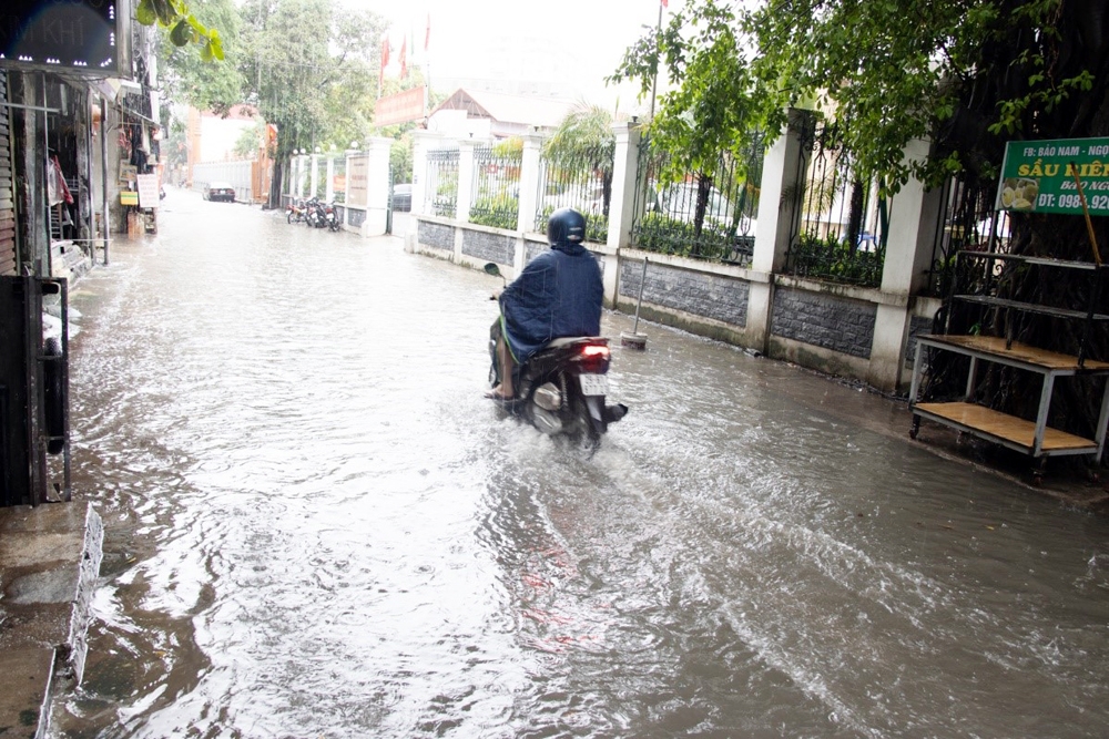 Hà Nội: Cần khắc phục tình trạng ngập lụt sau cơn mưa kéo dài