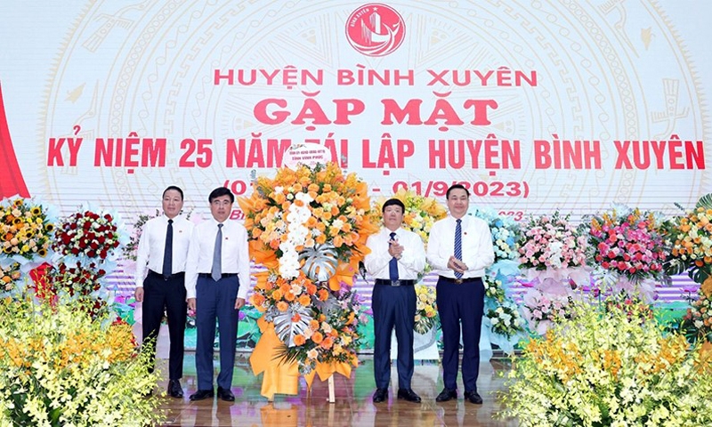 Bình Xuyên (Vĩnh Phúc): Gặp mặt kỷ niệm 25 năm ngày tái lập huyện