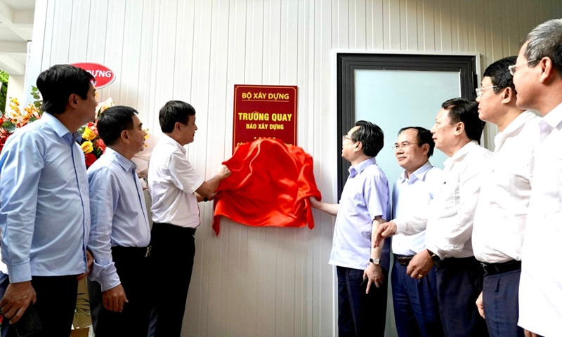 Bộ trưởng Bộ Xây dựng Nguyễn Thanh Nghị khai trương trường quay mới của Báo Xây dựng