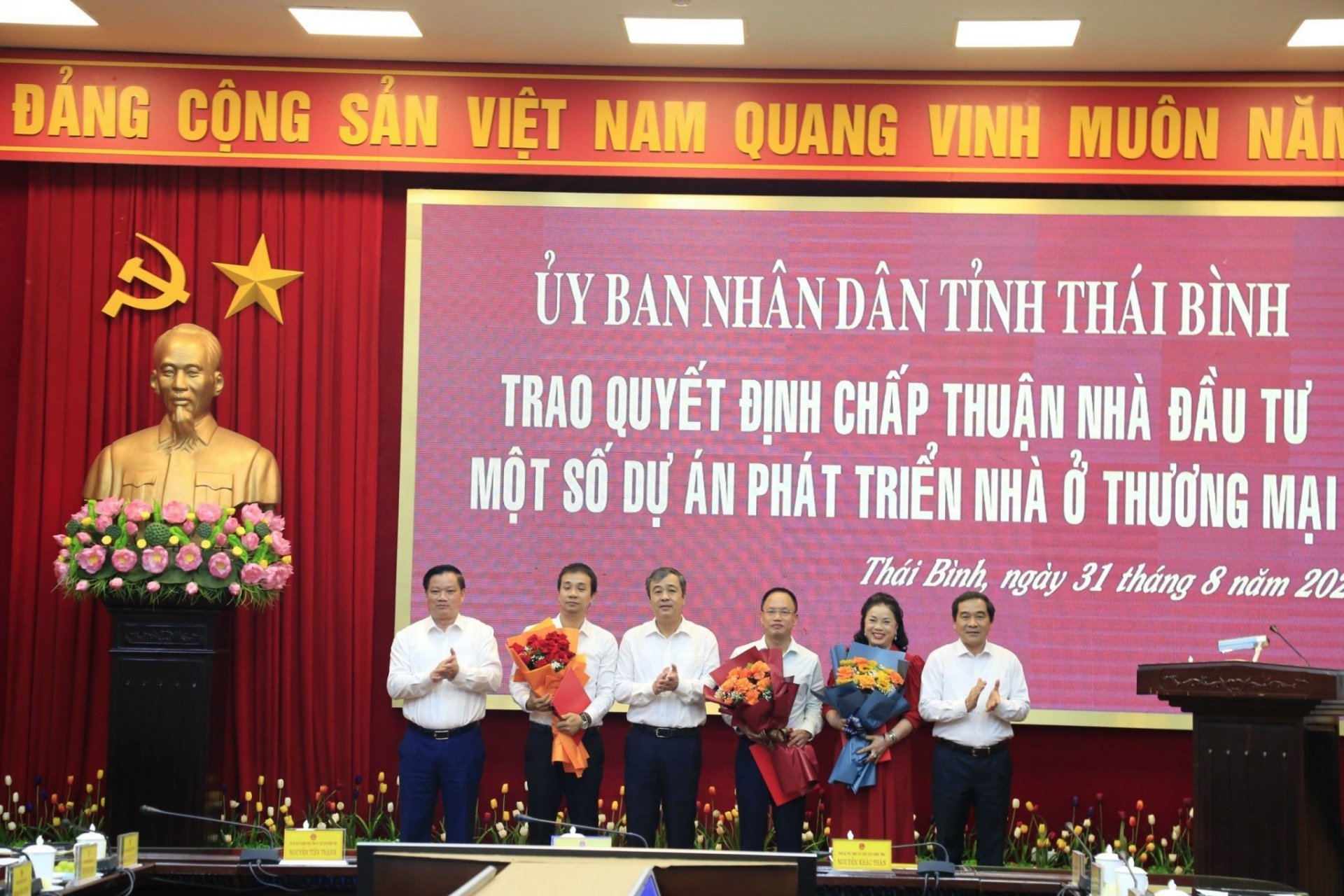 Thái Bình: Trao quyết định chấp thuận nhà đầu tư 3 dự án phát triển nhà ở thương mại